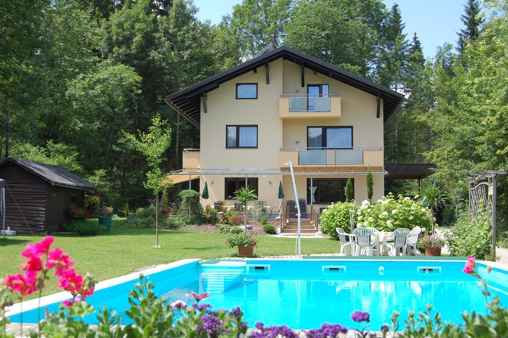ファアーク・アム・ゼーHaus Am Waldアパートメント エクステリア 写真